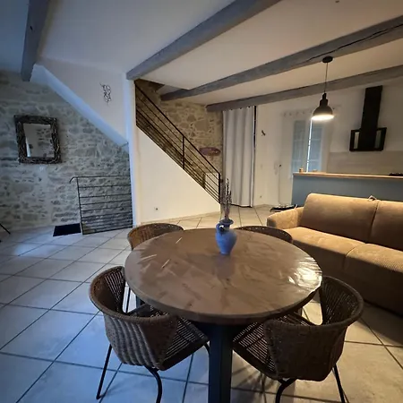Charming House In With Garage And Patio Pézenas