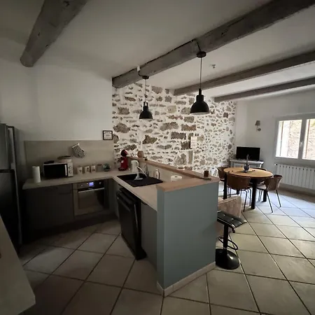 Charming House In With Garage And Patio Casa vacanze *