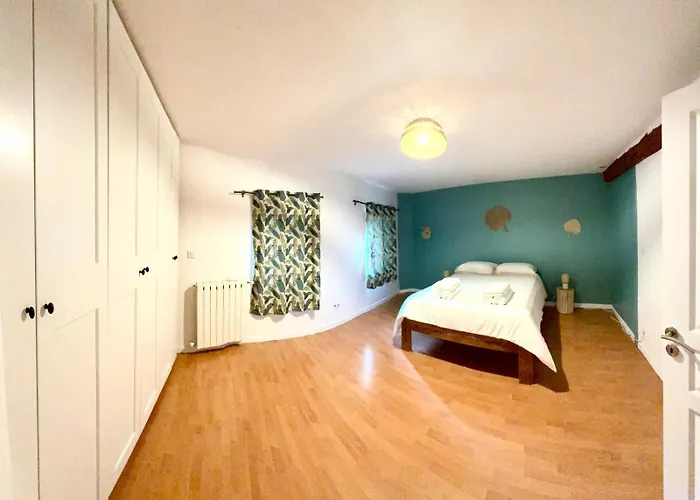 Charming House In With Garage And Patio Pézenas